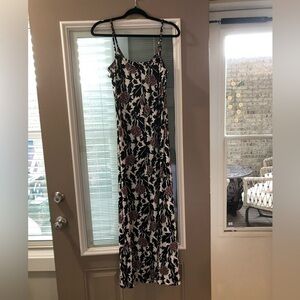 Essential by Milano Maxi Dress Size M NWOT